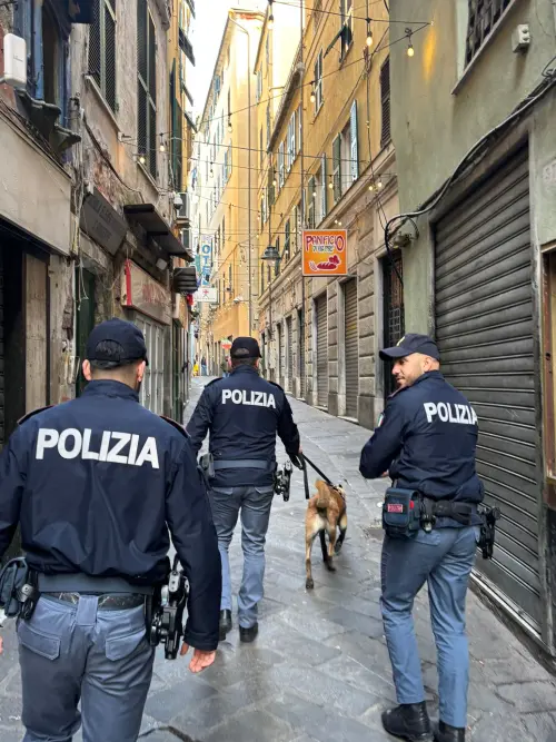 Genova, controlli della Polizia di Stato nel centro storico: chiuso un esercizio in via Prè