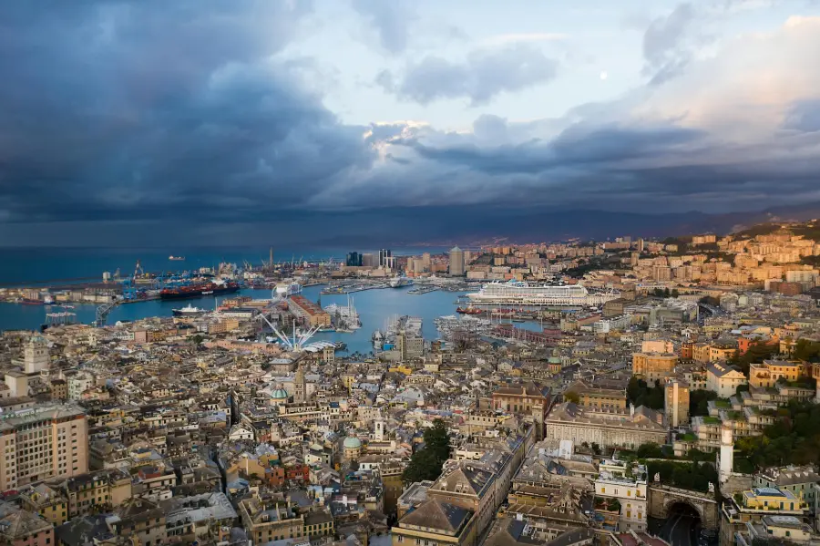 Genova ricorda le nove vittime della Torre Piloti