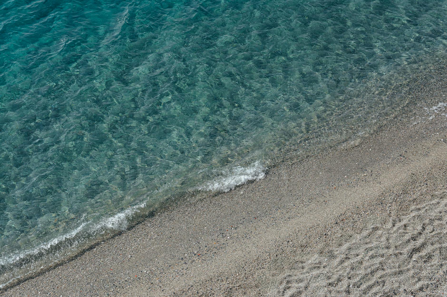 Genova, bambini puliscono le spiagge: 11 scuole coinvolte